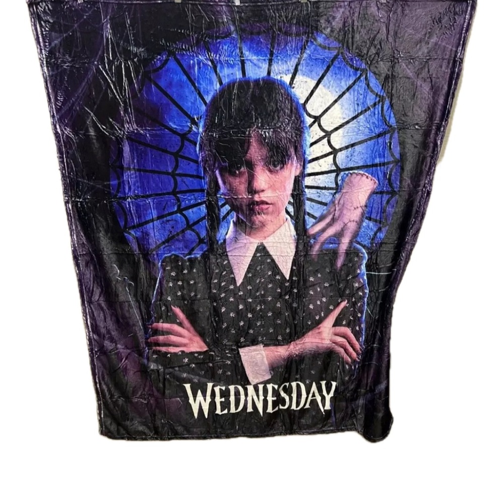 Blanket with Wednesday from Adams Family 40x50